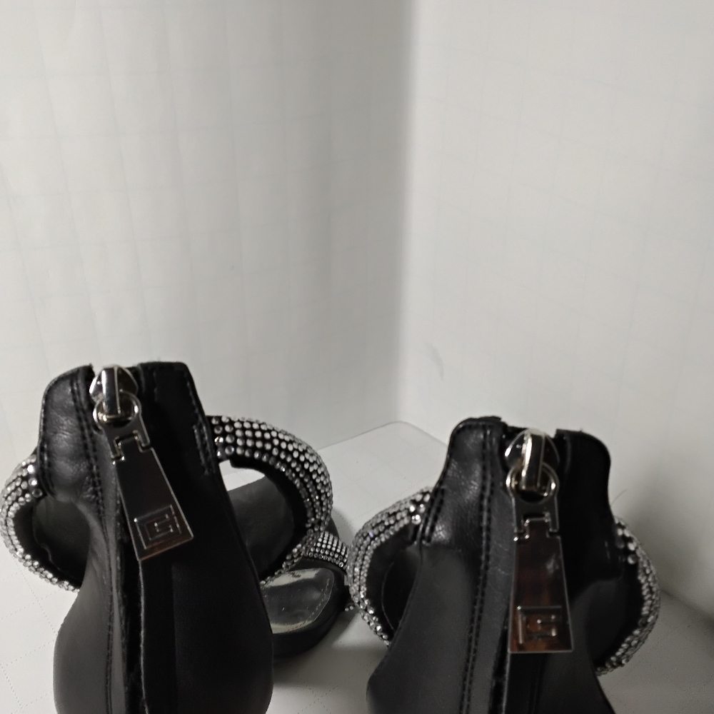 GUESS HEELS - Picture 5 of 8